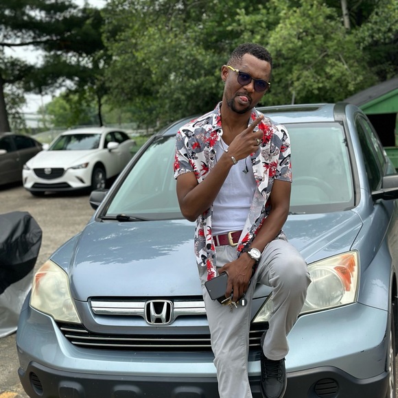 Meet your Posher, Abdoul karim - Picture 1 of 1